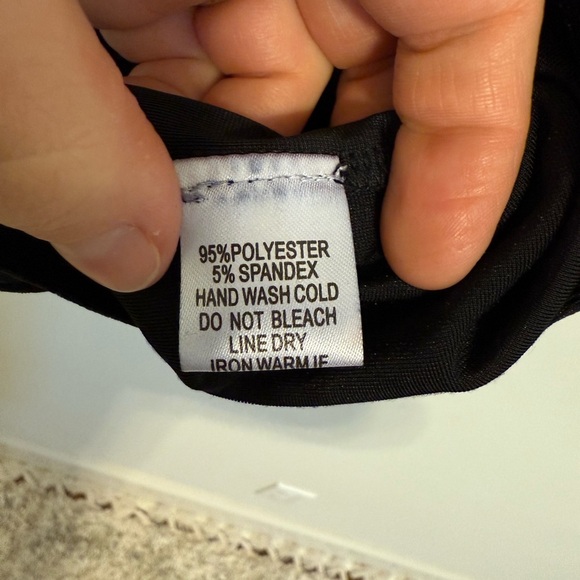 2/$30 Cotton Candy - Black Velvet Long Sleeve V-Neck Romper Size S - Picture 6 of 8